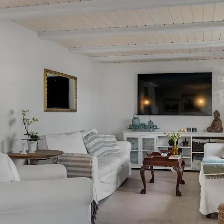 Awesome In With Kitchen Holiday home *