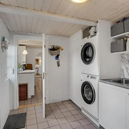 3 Bedroom Gorgeous In Feriehus