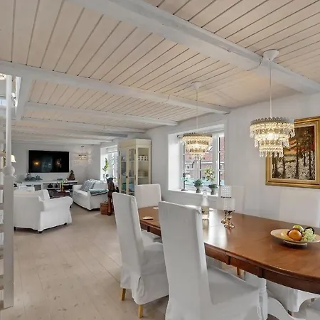 Feriehus 3 Bedroom Gorgeous In *